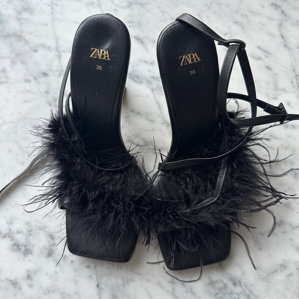 Black Feathered Women's Heels